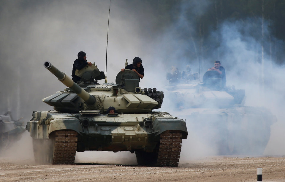 Tiếp theo là Azerbaijan với số tiền chi ra để mua vũ khí Nga trong năm 2017 là 128 triệu USD. Trước đó, trong năm 2011, Azerbaijan đã mua 36 tổ hợp TOS-1 từ Nga; năm 2016 là 70 xe chiến đấu bộ binh BTR-82A. Tất cả đều được bàn giao trong năm 2017 vừa rồi. Nguồn ảnh: BI.