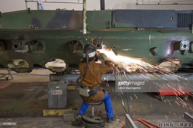 Đại tu phần thân xe. Nguồn ảnh: Getty Images.