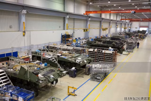 Để phục vụ quá trình nâng cấp, các kỹ sư gần như phải tháo bỏ toàn bộ thành từng phần. Nguồn ảnh: Getty Images.