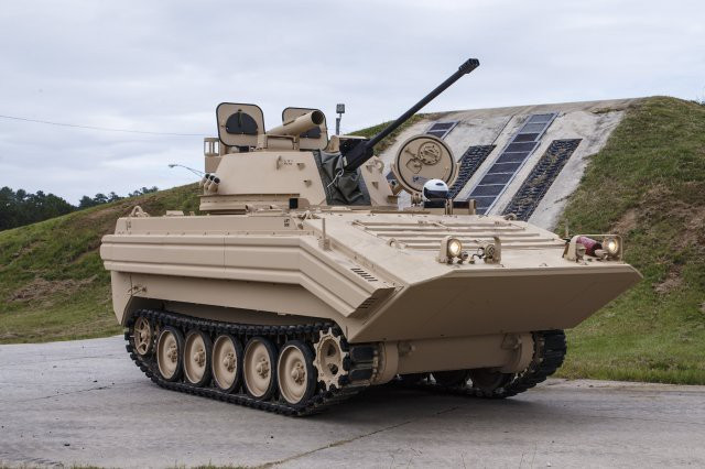 Không chỉ sử dụng xe tăng chủ lực chiến trường, các xe chiến đấu bộ binh BMP còn có thể được hoàn cải theo kiểu "năm cha ba mẹ" như chiếc thiết giáp trong hình, sử dụng khung gầm của M113A3 và tháp pháo của M2A2 Bradley. Nguồn ảnh: Defence.