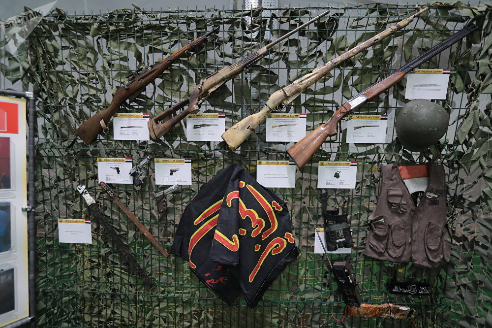 Một vài loại vũ khí cổ cũng xuất hiện trên chiến trường Syria, trong đó bao gồm cả khẩu súng trường Mosin Nagant - khẩu súng trường đã giúp quân Liên Xô đánh bại Phát xít Đức từ thời... Chiến tranh Thế giới thứ hai. Nguồn ảnh: Sputnik.