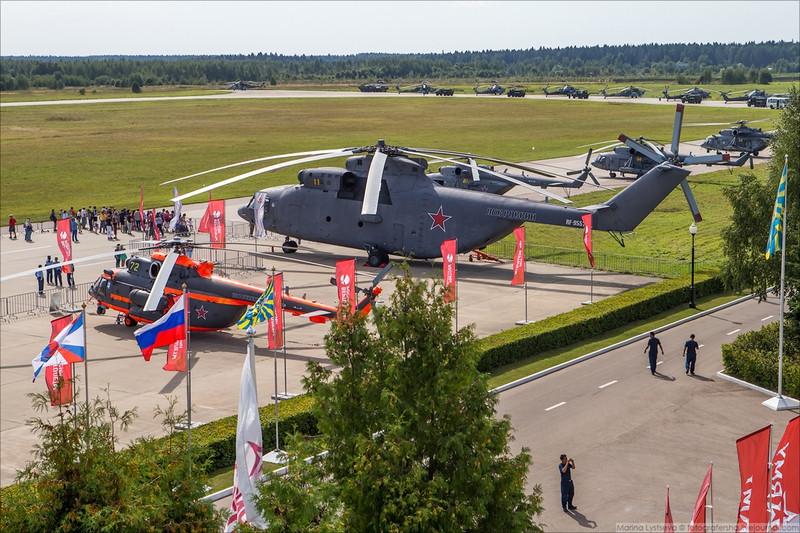 Trong một không gian rộng 64 héc-ta, các loại vũ khí của Nga tha hồ phô diễn sức mạnh của mình. Nguồn ảnh: Englishrussian.