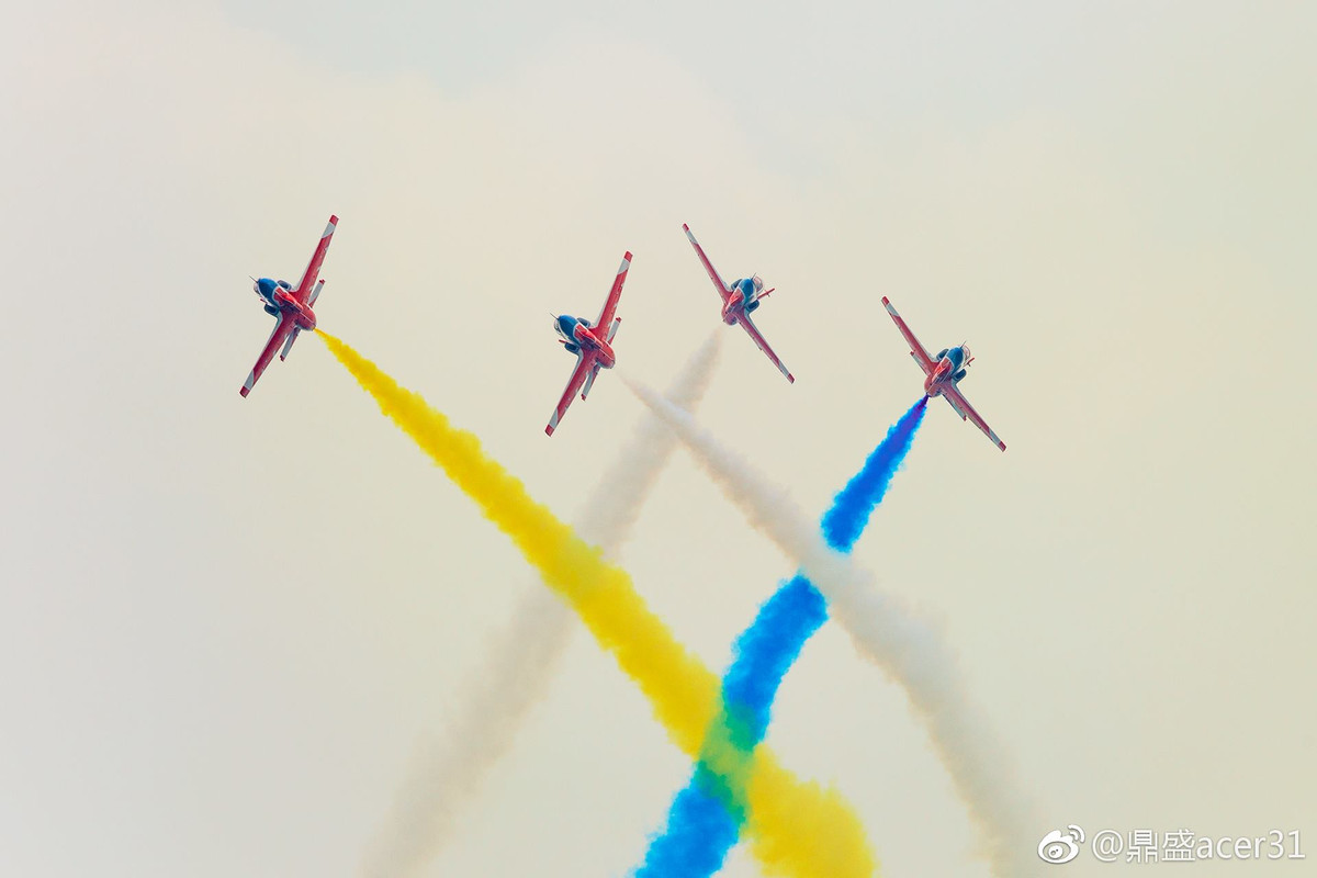 Ra đời từ năm 1960, tới nay Trung Quốc đã sản xuất được khoảng 1500 chiếc loại này và vẫn còn tới 400 chiếc phục vụ trong lực lượng Không quân Trung Quốc làm nhiệm vụ huấn luyện. Nguồn ảnh: Weibo.