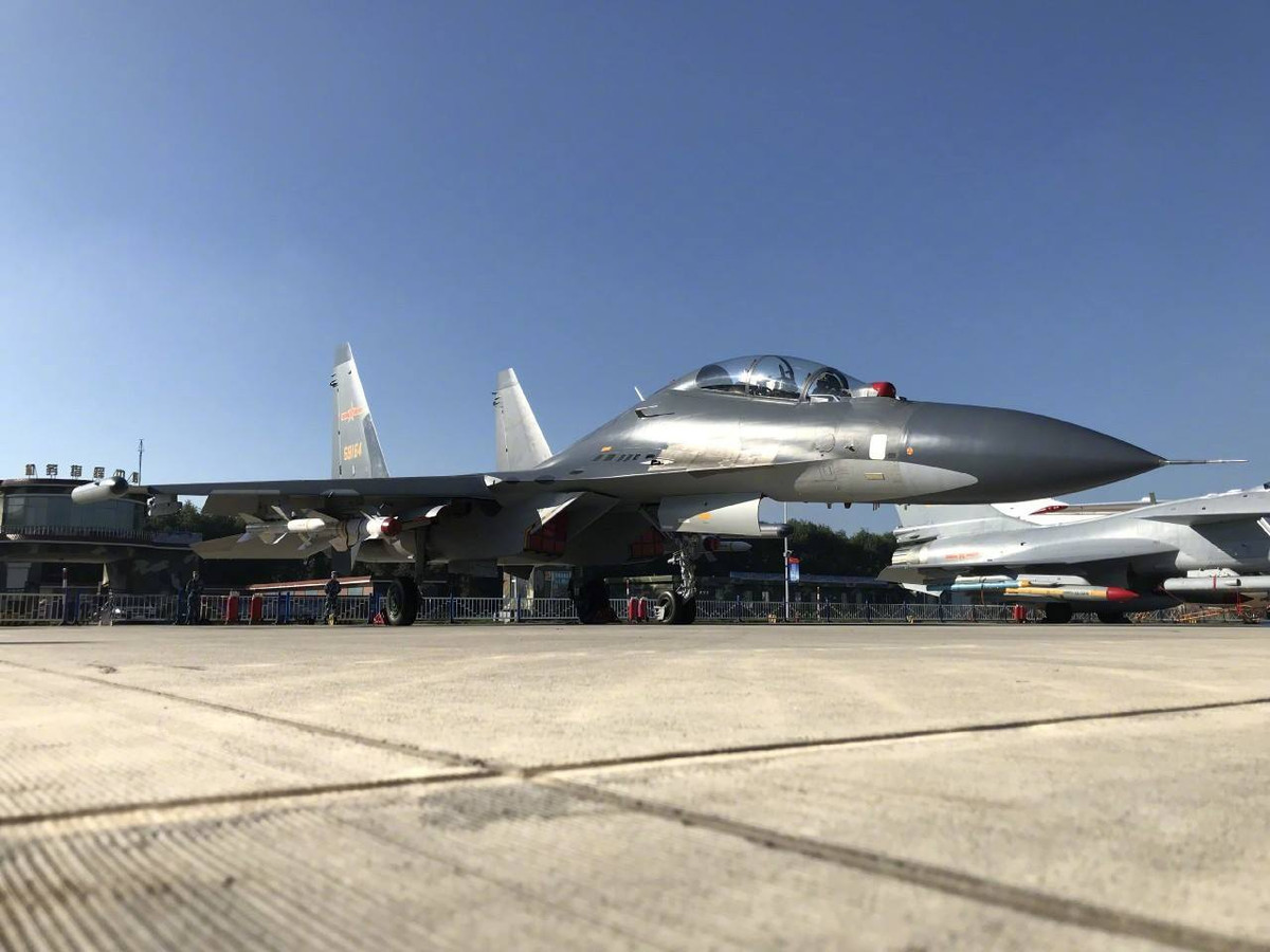 Tiêm kích J-11 - một phiên bản nhái được Trung Quốc sao chép bất hợp pháp từ chiếc Su-27 của Nga. Nguồn ảnh: Weibo.