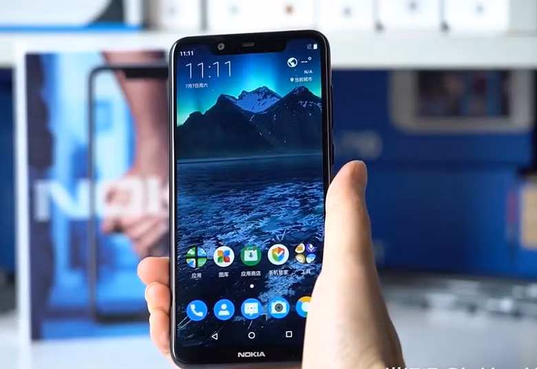 Đối với máy ảnh, Nokia X5 tích hợp camera kép 13 MP + 5 MP với đèn flash LED 2 tông màu. Ống kính 5 MP là cảm biến độ sâu cho phép thiết bị chụp ảnh ở chế độ bokeh và cho phép quay phim 1.080p. Ở mặt trước là camera 8 MP cho nhu cầu chụp ảnh selfie. Máy trang bị pin 3.000 mAh cùng nhiều kết nối thông thường, bao gồm cả cổng USB-C để sạc pin và truyền dữ liệu.