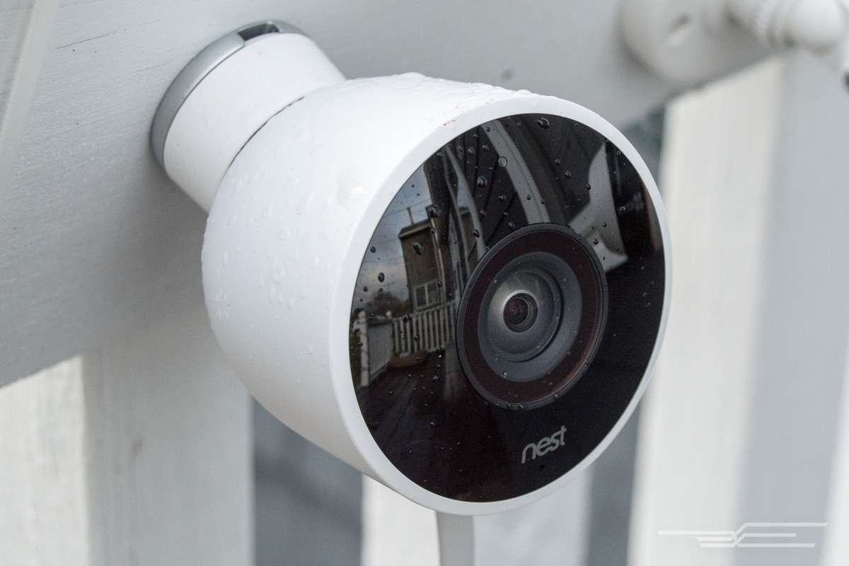 Được biết Trung Quốc có một hệ thống camera giám sát trên toàn quốc, bao gồm hơn 170.000 camera CCTV, tất cả đều được hỗ trợ bởi hệ thống nhận dạng khuôn mặt tiên tiến. Quốc gia này đang lên kế hoạch lắp đặt bổ sung 400.000 chiếc vào năm 2021.