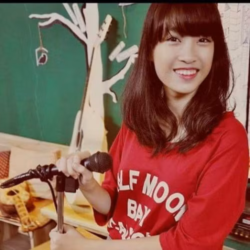 Nhan sac Hoa hau Do My Linh da thay doi bat ngo-Hinh-4