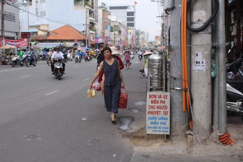Hem Ong Tien dieu ky cua nguoi ngheo tren dat Sai Gon-Hinh-4