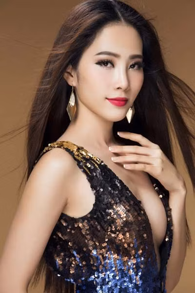Nam Em khoe vong mot quyen ru truoc khi thi Miss Earth-Hinh-3