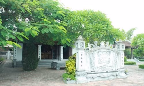 Giai thoai ngong thau troi xanh cua Nguyen Cong Tru-Hinh-2