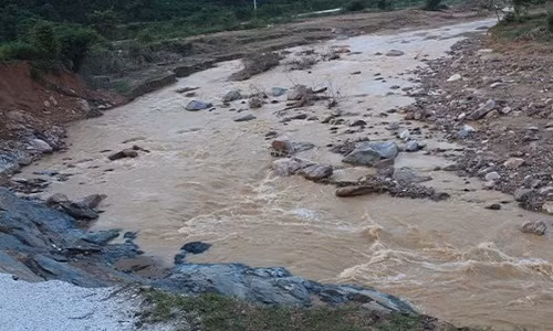 Ban lang hoang tan dan dieu dung sau lu lon o Nghe An