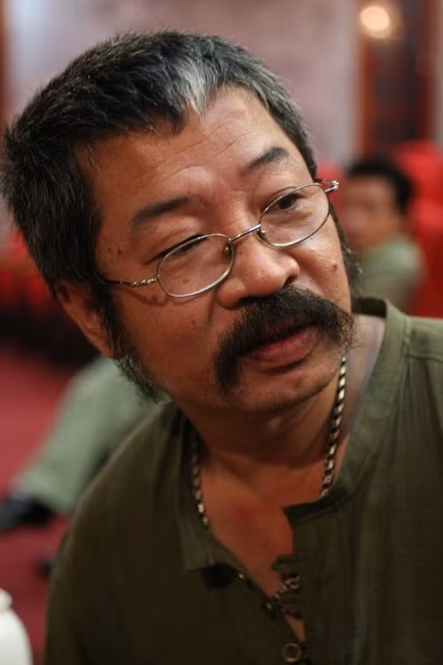 DD Le Hung Nghe si phai lao tam kho tu nhu Xuan Hinh