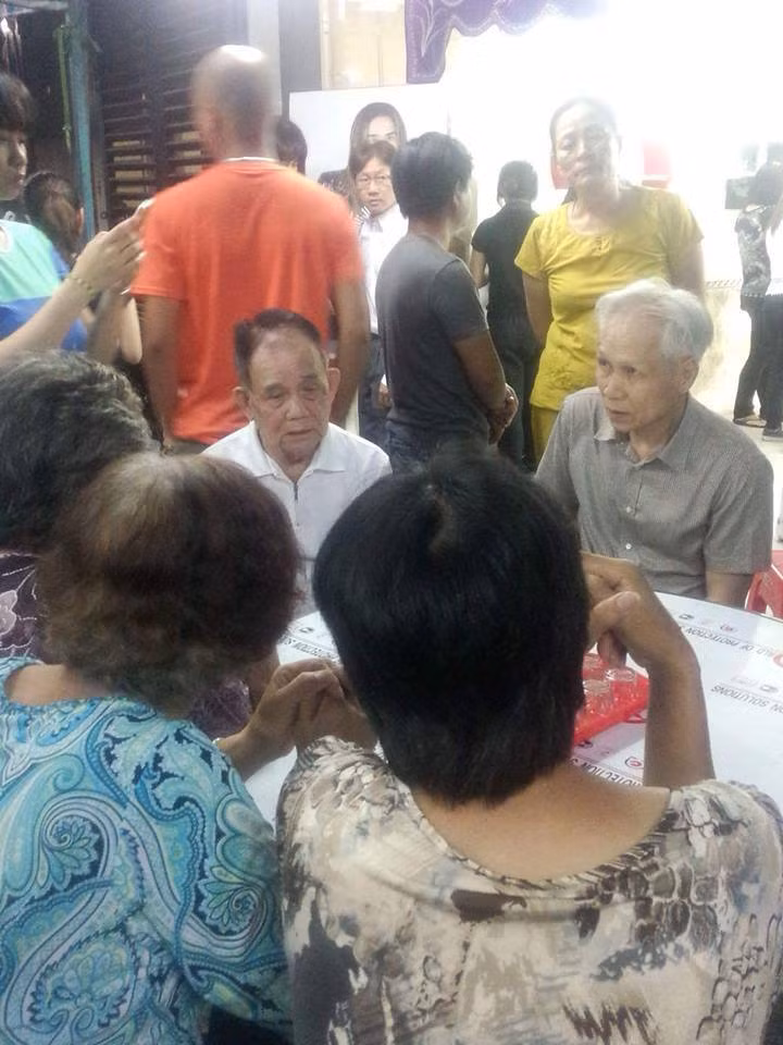 Linh cuu ca si Minh Thuan ve nha giua troi mua nhu trut-Hinh-5