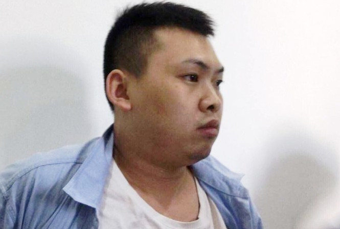  Thi thể trong va ly trôi trên sông Hàn: Giữa Xiao Qui Ping và Bao Dan Ping (1990, Quảng Đông, Trung Quốc) có mâu thuẫn liên quan đến nợ nần và cờ bạc. Sau khi nhập cảnh vào Đà Nẵng, nghi phạm và nạn nhân có thỏa thuận về việc góp tiền đánh bài tại một sòng bài ven biển Đà Nẵng với điều khoản chia đều tiền thắng - thua.