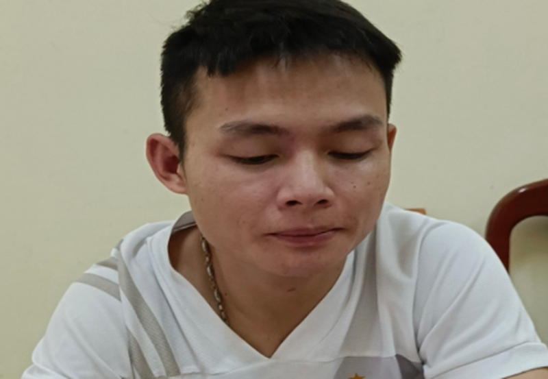  Được cho ngủ nhờ, cô gái trẻ bị hàng xóm hiếp dâm: Thấy N.Y.N. (SN 2004, ở Lạng Sơn) không có chìa khóa phòng trọ tại ở TP Bắc Gang do bạn ở cùng đi về quê nên Lường Văn Phái (SN 1999, ở Sơn La) đã bảo N. sang phòng trọ của mình ngủ, sau đó Phái đi làm. Đến sáng hôm sau, khi Phái đi làm về thấy N. đang nằm ngủ trên giường nên đã hiếp dâm nạn nhân. 