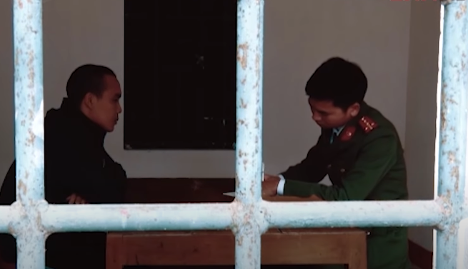 Nhưng từ căn cứ tài liệu điều tra và lời khai của Giang, hung thủ vụ án kinh hoàng đã lộ diện. Giang khai, khoảng tháng 8/2016, khi đang làm phụ xe khách tuyến Nam Định - Quảng Ninh - Móng Cái thì gặp chị H. là hành khách đi xe.Trên chuyến xe khách đó, chị H. xin số điện thoại của Giang. Cuối tháng 10/2017, chị H. bất ngờ gọi điện cho Giang. Lúc này, Giang đã nghỉ chạy xe khách, chuyển sang chạy xe tải chở hàng.