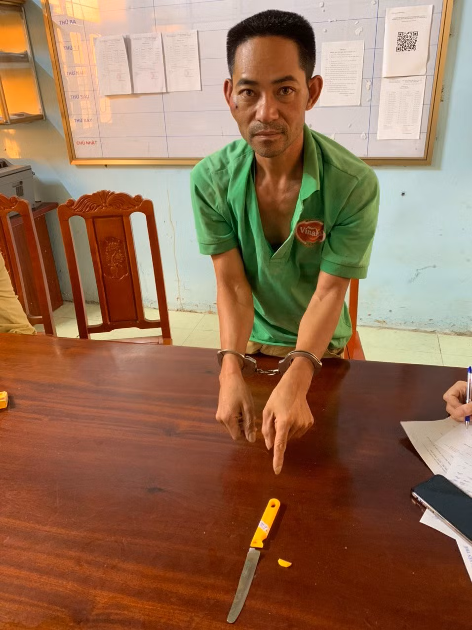 Tam giu tai xe say ruou, rut dao dam trung uy CSGT o Bac Giang