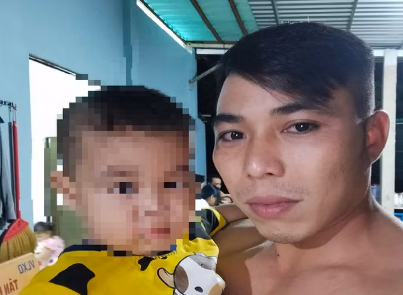  Bắt tạm giam người tình của mẹ bé trai 18 tháng tuổi tử vong: Ngày 14/6, Cơ quan CSĐT Công an huyện Bến Lức, tỉnh Long An đã bắt tạm giam Nguyễn Thanh Ninh (30 tuổi, ngụ Bến Lức, tỉnh Long An) để điều tra về tội 'Cố ý gây thương tích'. Theo đó, Ninh có hành vi hành hạ, gây ra cái chết của bé trai 18 tháng là con của chị L.D.T.H. Được biết, Ninh và chị L.D.T.H. chung sống với nhau như vợ chồng. 