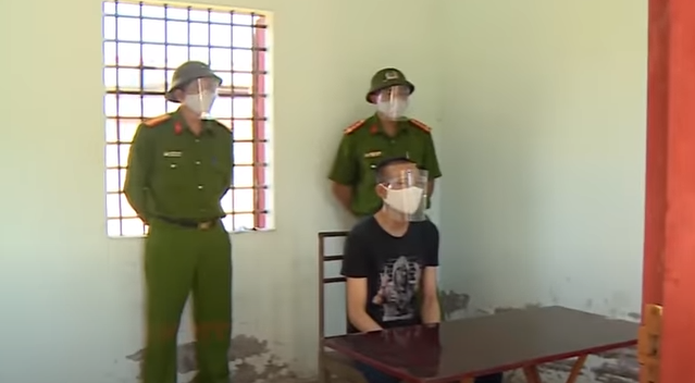 Mính chiếm đoạt của ông Chất 1 xe mô tô biển kiểm soát 99N1- 3876 trị giá 6.833.000 đồng, 1 điện thoại NOKIA trị giá 50.000 đồng, 130.000 đồng tiền mặt và 250.000 đồng tiền xe ôm. Tổng giá trị tài sản Mính chiếm đoạt là 7.263.000 đồng.