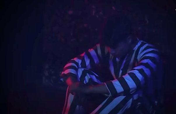 Ban đầu, Hùng quyết định “đổ bê tông” trước những câu hỏi của điều tra viên, nhưng trước những chứng cứ không thể chối cãi, hắn đã phải thừa nhận là thủ phạm gây ra vụ án kinh hoàng tại số 7 Phạm Đình Hổ. Với những hành vi phạm tội nghiêm trọng của mình Hùng đã phải chịu mức án cao nhất là tử hình.