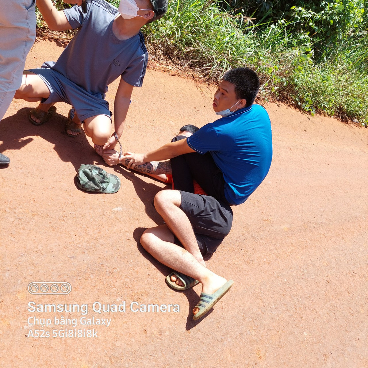 Bat 5 bi can pham duc tuong tron khoi nha giam giu o Hung Yen-Hinh-2