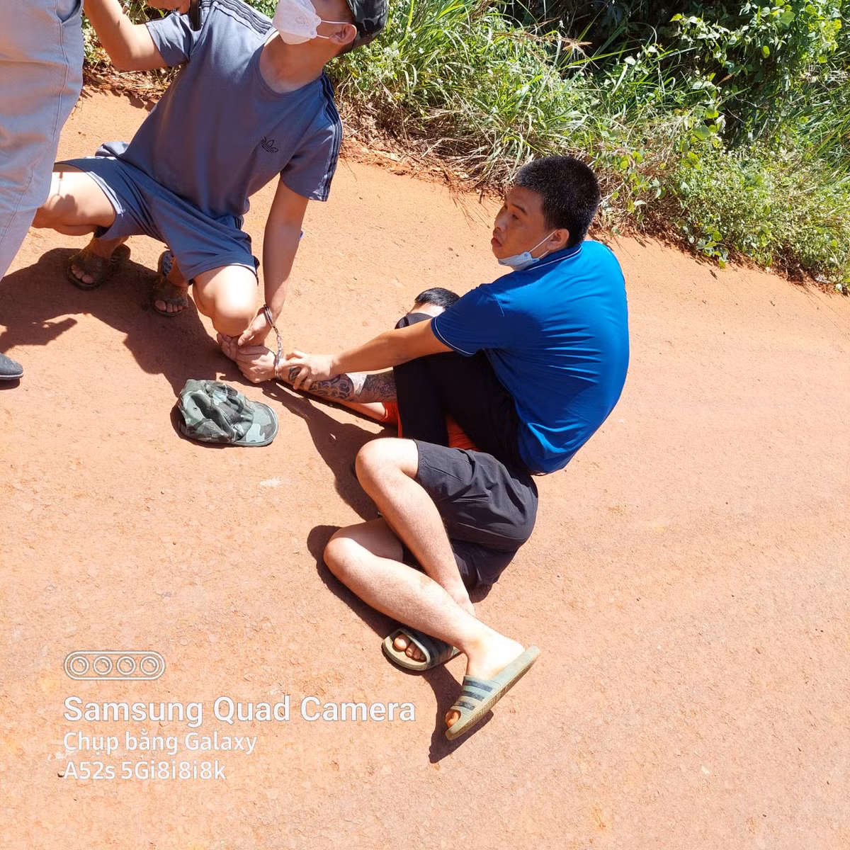 Bat 5 bi can pham duc tuong tron khoi nha giam giu o Hung Yen-Hinh-2