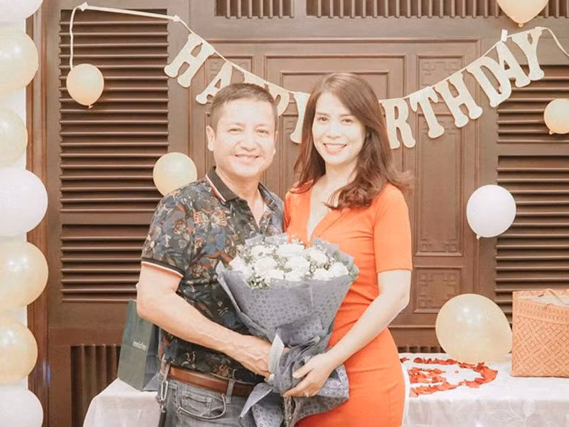 Chí Trung chưa lên tiếng sau khi Ý Lan xác nhận chuyện tình cảm.