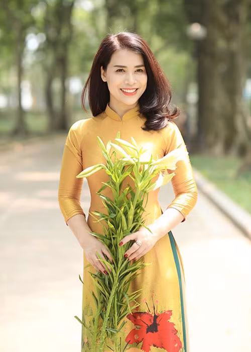 Nữ doanh nhân luôn xuất hiện rạng rỡ.