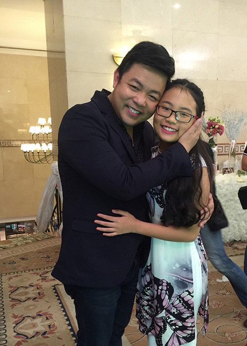 Ngay khi bước ra từ cuộc thi Giọng hát Việt nhí 2013, Phương Mỹ Chi đã ký hợp đồng với Quang Lê.