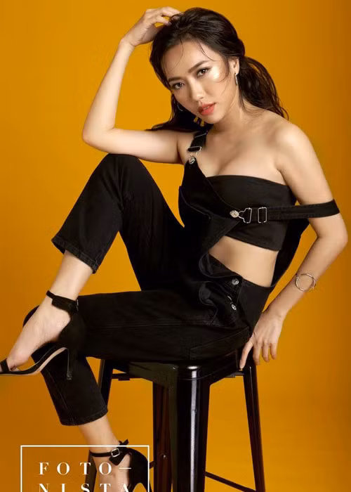 "Nhi khẳng định rằng dù phong cách thời trang hay vai diễn thay đổi thì bản chất của Nhi vẫn sẽ là bất biến", nữ diễn viên hài chia sẻ.