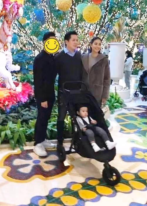  Phạm Hương hiện đã công khai con trai nhưng vẫn giấu mặt bạn trai. Mới đây, cư dân mạng lan truyền hình ảnh được cho là chồng sắp cưới của Phạm Hương.