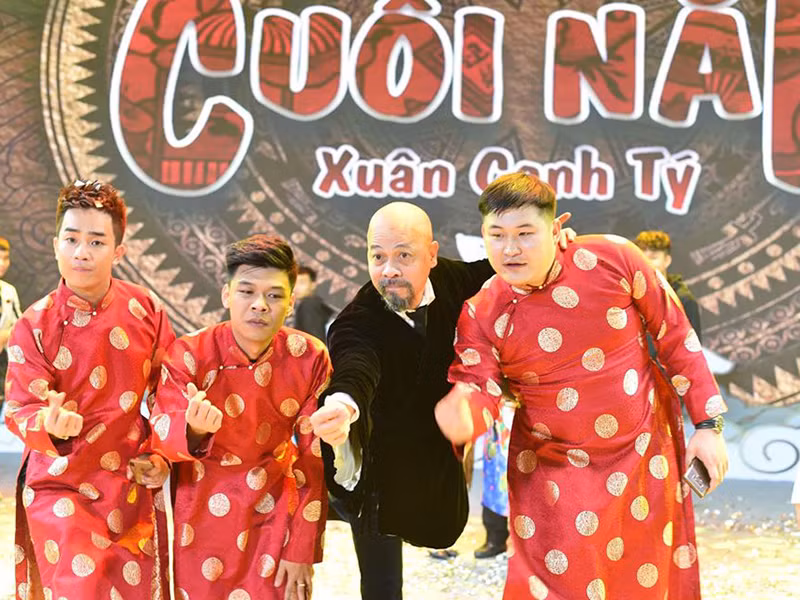 NTK Đức Hùng chia sẻ loạt khoảnh khắc nhí nhảnh của dàn nghệ sĩ tham gia Gặp nhau cuối năm 2020.