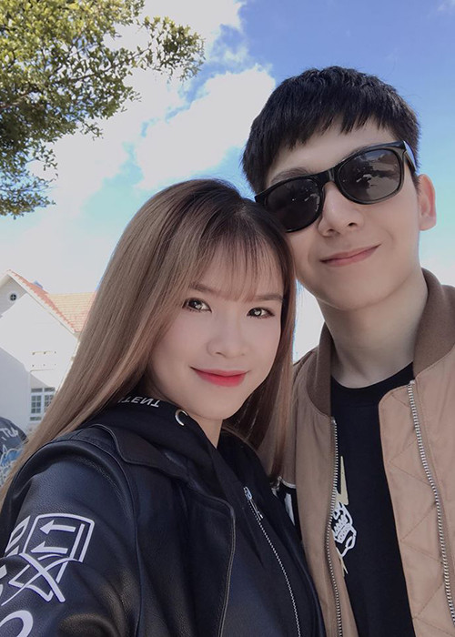 Khởi My đã kết hôn được 3 năm. Điều fan mong mỏi nhất là gia đình nữ ca sĩ có thêm thành viên mới.