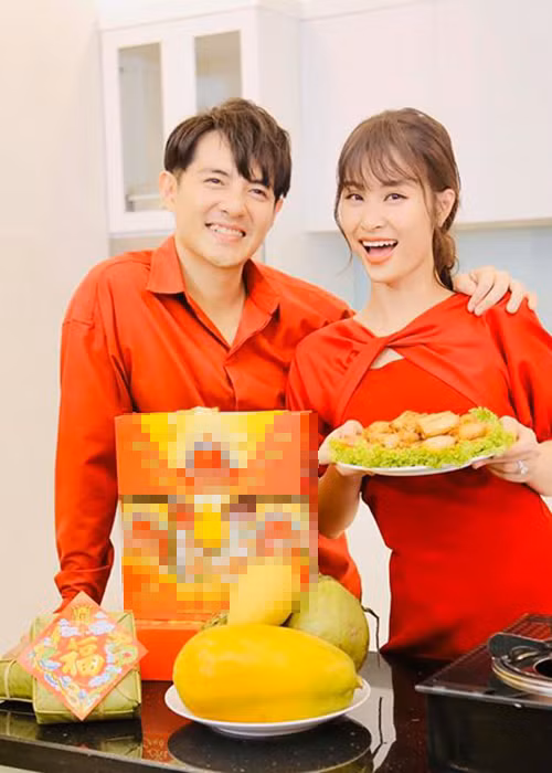 Trước đó, trong đám cưới, vì câu nói của Ông Cao Thắng "con của chúng ta", Đông Nhi vướng nghi vấn mang bầu. Tuy nhiên, phía nữ ca sĩ phủ nhận tin đồn mang thai.