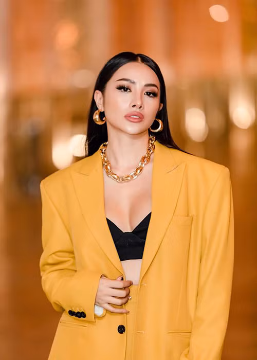 Có thể nói, Yaya Trương Nhi được gắn mác với những cảnh quay hành động, sexy đến nghẹt thở.