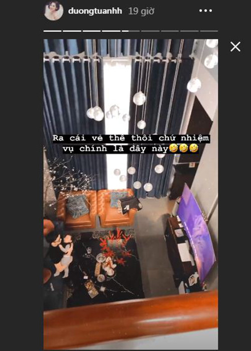 Nàng á hậu khoe chồng khéo ru con ngủ.