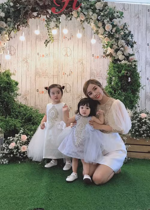 Nhiều khán giả ủng hộ và mong chờ đám cưới của Hoài Lâm và Bảo Ngọc.