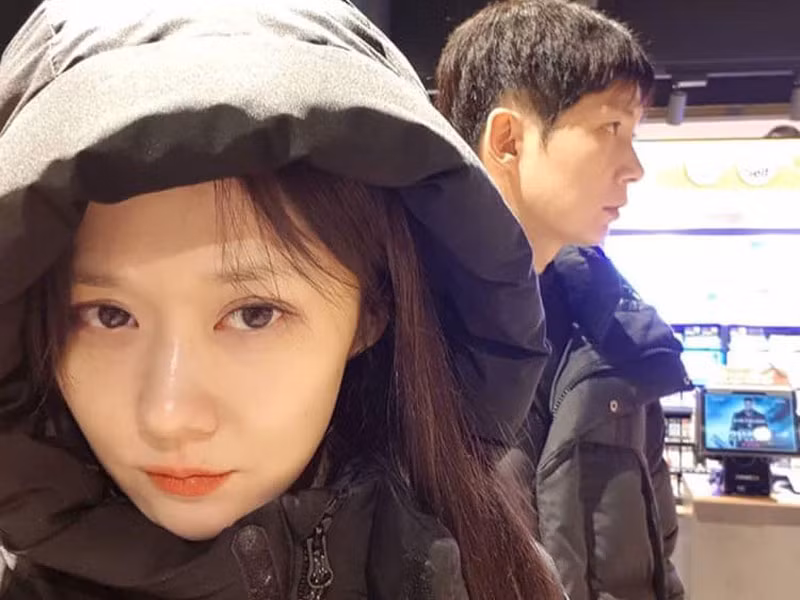 Nữ diễn viên phim "Định mệnh anh yêu em" sở hữu gương mặt trẻ thơ với làn da trắng hồng, căng mịn.