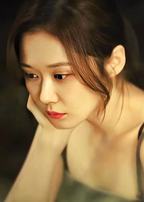 Nhờ nhan sắc vượt thời gian, Jang Nara vẫn được chú ý dù diễn xuất không đột phá trong những năm qua.