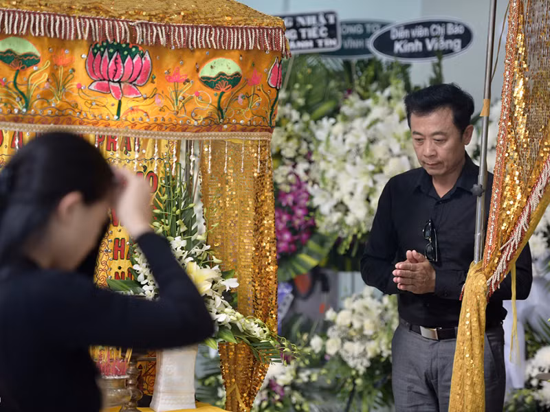 Danh hài Vân Sơn có mối quan hệ họ hàng với Chánh Tín. Ảnh: Zing