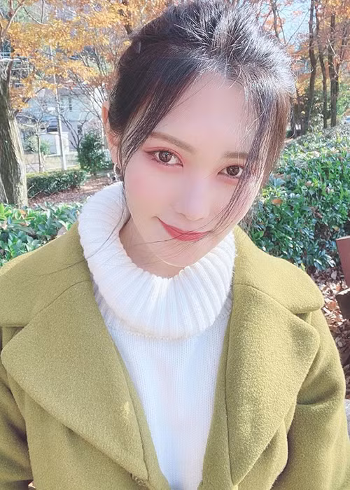 Rio đốn tim người hâm mộ bởi nhan sắc đời thường xinh đẹp.