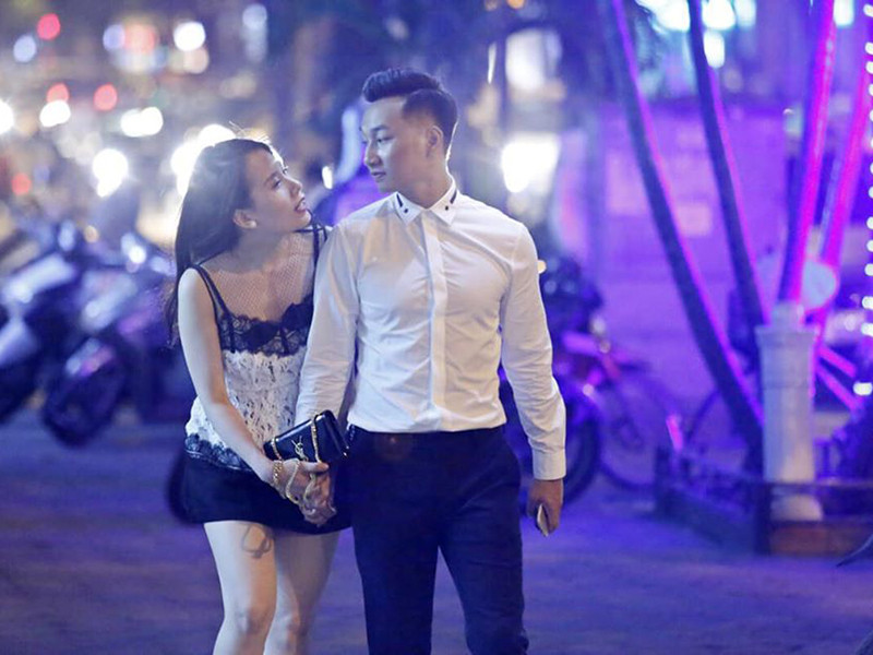 Trong 6 năm gắn bó, tình cảm giữa Thành Trung và Ngọc Hương vẫn mặn nồng. Sau 3 tuần sinh con, Ngọc Hương hiện chỉ nặng 52,4 kg, gầy hơn lúc chưa mang bầu.