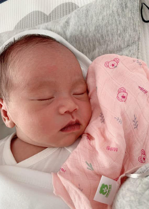 Nam MC khoe hình ảnh bé Daino say sưa ngủ.