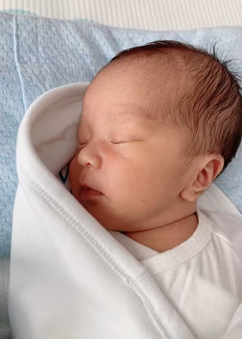 Cặp quý tử sinh đôi nhà Thành Trung chào đời vào ngày 10/12/2019. Trong ảnh là bé Goku.