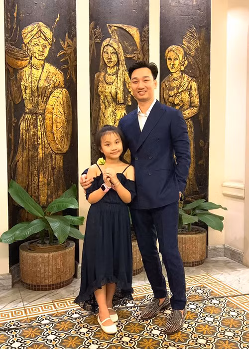 Trước khi kết hôn cùng Ngọc Hương, Thành Trung đã có một cô con gái riêng.