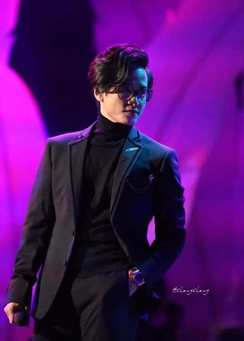 Hà Anh Tuấn từng trải lòng về tình yêu đầu là một cô gái tốt nhưng anh lại ích kỷ. Ở cuộc tình thứ 2, cả hai giờ là bạn thân. Ngoài ra, sao nam này còn vướng tin đồn tình cảm với Thanh Hằng và Mỹ Tâm. Mời quý độc giả xem video "Bí quyết làm đẹp của sao Việt". Nguồn VTC