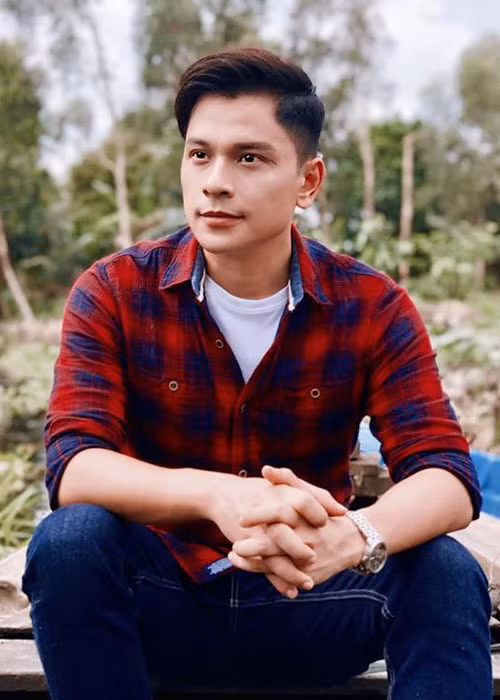 Bằng tuổi Trương Thế Vinh, MC Danh Tùng cũng chưa lập gia đình.