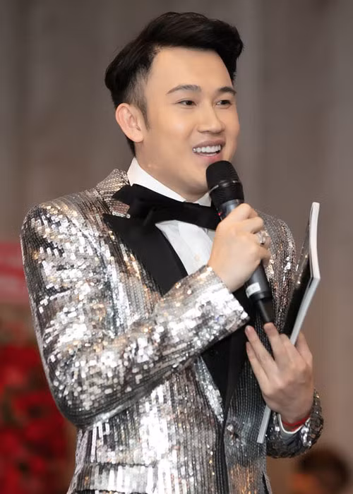 Năm 2016, trong cuộc phỏng vấn trên Dân Việt, em trai Hoài Linh tự nhận ích kỷ vì không muốn lấy vợ, sinh con mà thích tự do, bay nhảy hơn.