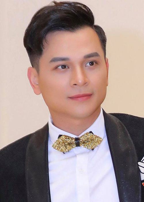 Ở tuổi 36, nam MC kiêm diễn viên khiến nhiều cô gái phải thương nhớ bởi ngoại hình chuẩn soái ca.