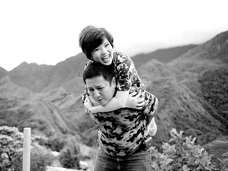 Chí Trung luôn dành những lời có cánh cho Ngọc Huyền. Năm 2015, vào ngày sinh nhật vợ, anh gửi bức thư đầy ngọt ngào. Trong thư, Chí Trung gọi bà xã là “nàng công chúa không tuổi” đồng thời bày tỏ tình yêu dành cho người bạn đời.